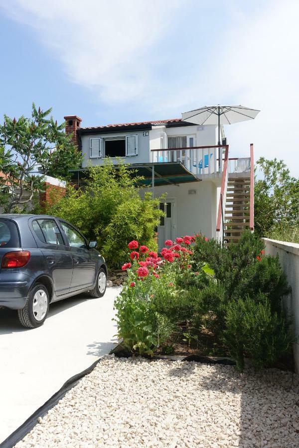 Apartman Joy Nin Exterior foto